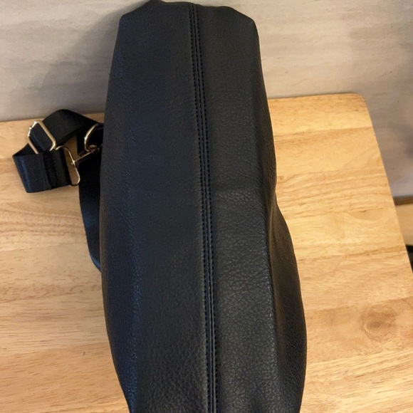 Marvolia Crossbody PU Leather Shoulder Bag - Picture 8 of 11